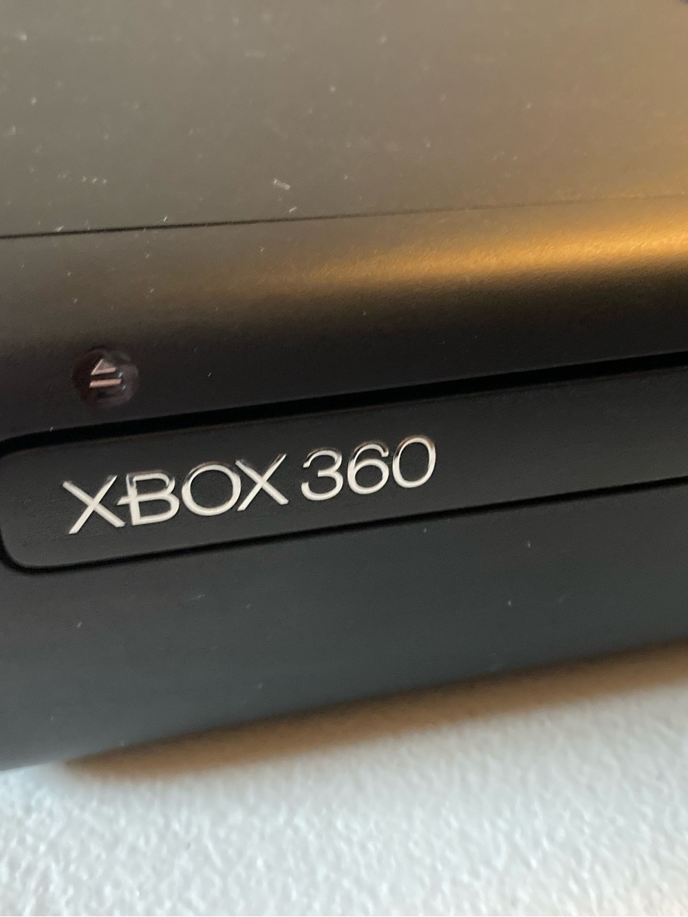 Microsoft Xbox 360 250GB Console Black Model 1439 Wi-Fi HDMI NTSC w/ Power Cord